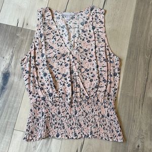 Chelsea 28 V-neck blouse tank, size Small.